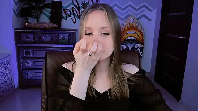 VivienLeeigh online show from March 2025 07:28:02 PM