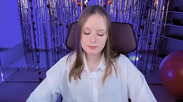 VivienLeeigh online show from March 2025 04:22:01 PM