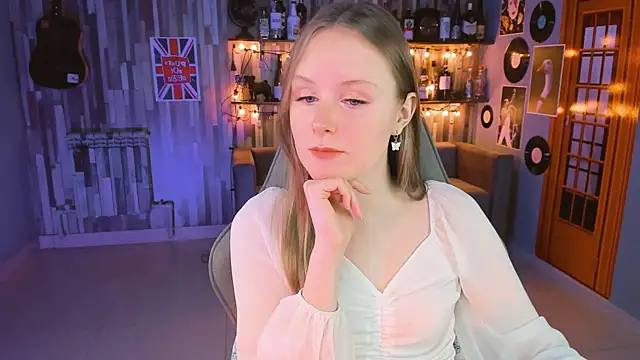 VivienLeeigh online show from March 2025 10:37:01 PM