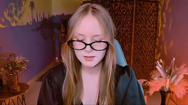 VivienLeeigh online show from September 2025 03:04:02 PM