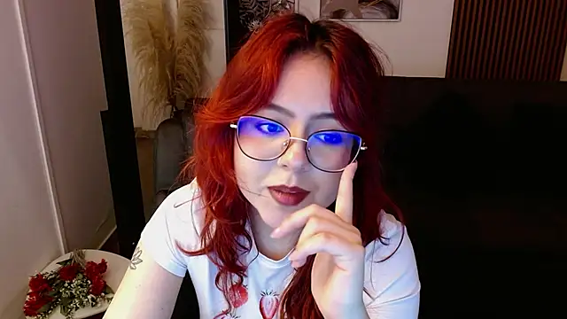 Snapshot of crimson_tati_ chatting on February 2025 08:29:02 AM crimson tati online show from February 2025 08:29:02 AM