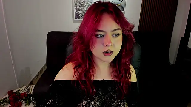 Snapshot of crimson_tati_ chatting on September 2025 06:39:02 AM crimson tati online show from September 2025 06:39:02 AM