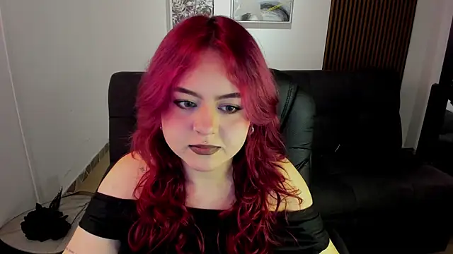 Snapshot of crimson_tati_ chatting on September 2025 04:27:01 AM crimson tati online show from September 2025 04:27:01 AM