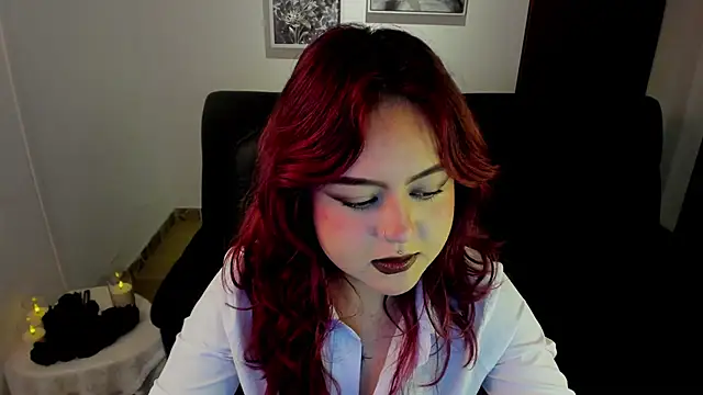 Snapshot of crimson_tati_ chatting on October 2025 04:12:02 AM crimson tati online show from October 2025 04:12:02 AM