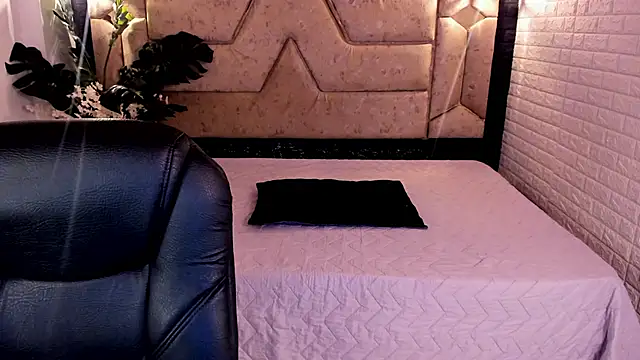 crimson tati  online show from July 2026 01:02:01 PM