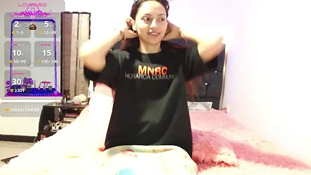 holy juli online show from February 2025 05:34:02 AM