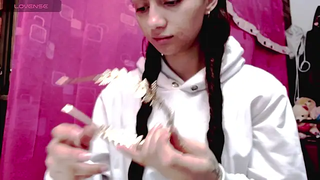 holy juli online show from January 2026 03:55:01 AM