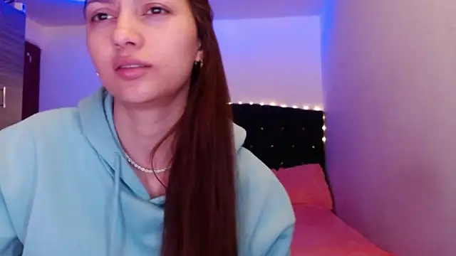 holy juli online show from May 2026 04:07:02 AM