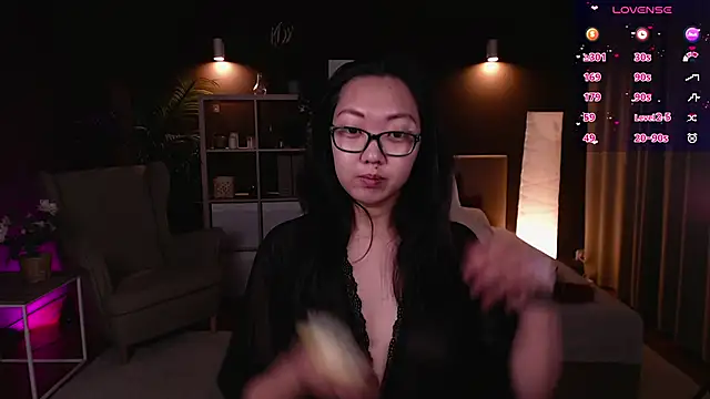 Snapshot of Marine_Vact chatting on October 2025 02:05:02 PM Marine Vact online show from October 2025 02:05:02 PM