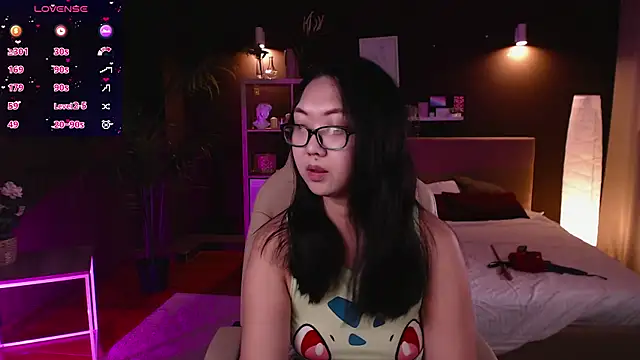 Snapshot of Marine_Vact chatting on November 2025 02:05:02 PM Marine Vact online show from November 2025 02:05:02 PM