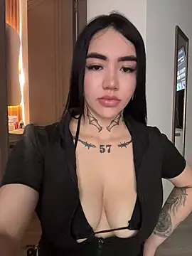 Nickiiiii online show from July 2026 09:44:01 PM