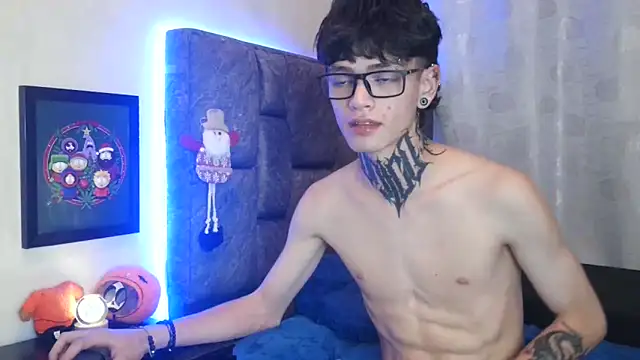 Snapshot of Dan_brownn chatting on December 2024 06:06:01 AM Dan brownn online show from December 2024 06:06:01 AM