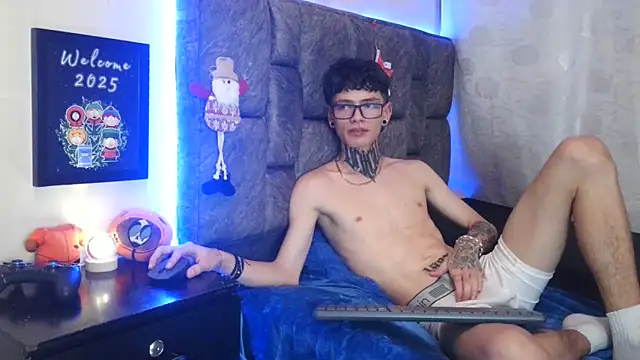 Snapshot of Dan_brownn chatting on January 2025 12:00:01 AM Dan brownn online show from January 2025 12:00:01 AM