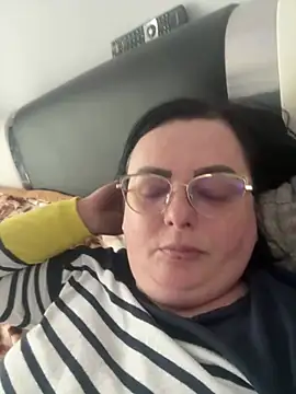 Snapshot of Amandamuller1982 chatting on February 2025 01:38:01 PM Amandamuller1982 online show from February 2025 01:38:01 PM