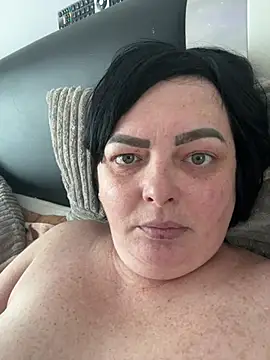 Snapshot of Amandamuller1982 chatting on February 2025 01:44:01 PM Amandamuller1982 online show from February 2025 01:44:01 PM