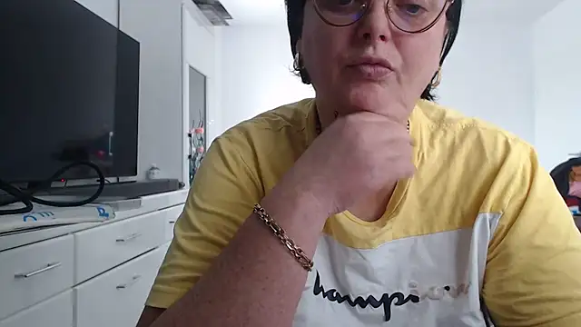 Snapshot of Amandamuller1982 chatting on October 2025 08:37:01 AM Amandamuller1982 online show from October 2025 08:37:01 AM