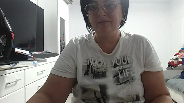 Snapshot of Amandamuller1982 chatting on October 2025 08:24:02 PM Amandamuller1982 online show from October 2025 08:24:02 PM