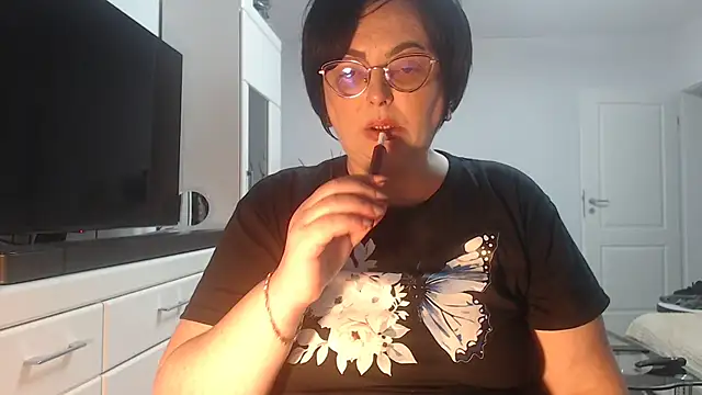 Amandamuller1982 online show from May 2026 04:33:01 PM