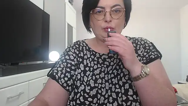 Amandamuller1982 online show from May 2026 12:02:01 PM