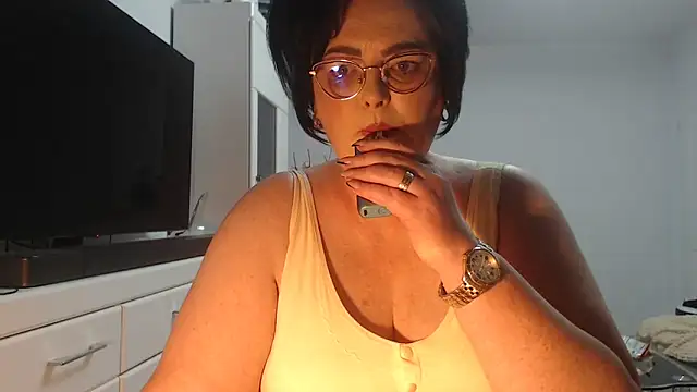 Amandamuller1982 online show from May 2026 10:27:01 PM