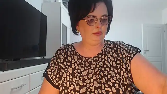 Amandamuller1982 online show from May 2026 12:56:01 PM
