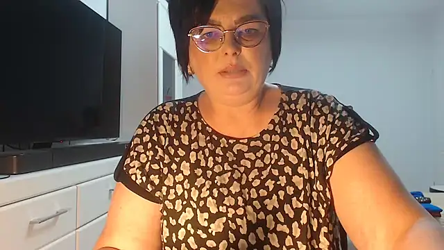 Amandamuller1982 online show from May 2026 10:49:02 PM