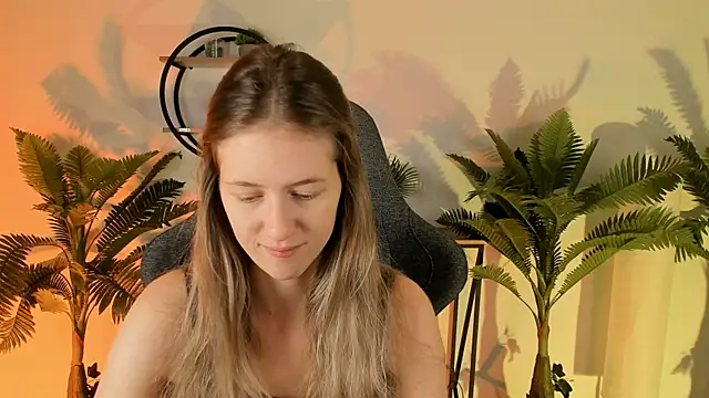 Snapshot of Sharon_Evansi chatting on December 2024 08:45:02 AM Sharon Evansi online show from December 2024 08:45:02 AM