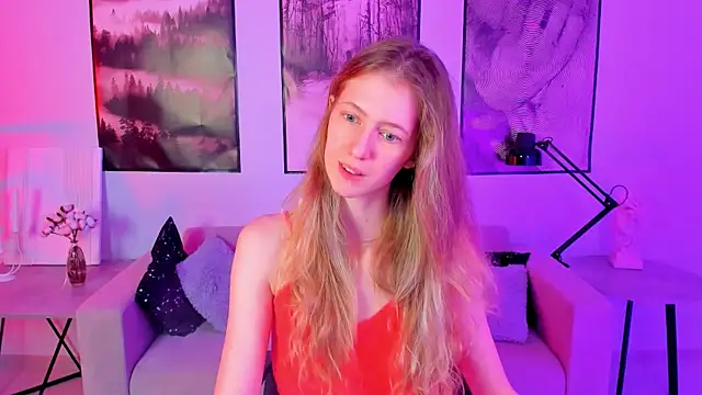 Snapshot of Sharon_Evansi chatting on January 2025 02:58:02 PM Sharon Evansi online show from January 2025 02:58:02 PM