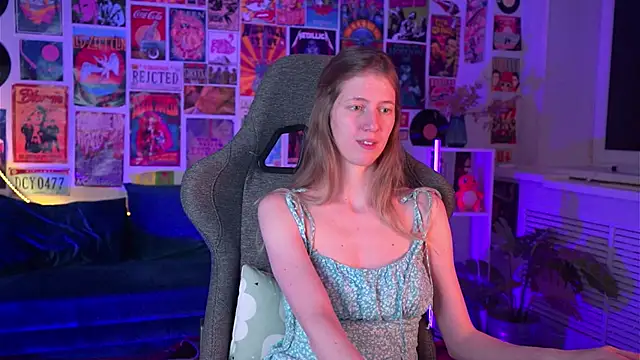 Snapshot of Sharon_Evansi chatting on February 2025 06:48:01 PM Sharon Evansi online show from February 2025 06:48:01 PM