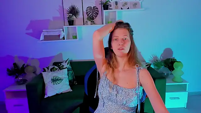 Snapshot of Sharon_Evansi chatting on February 2025 02:49:01 PM Sharon Evansi online show from February 2025 02:49:01 PM