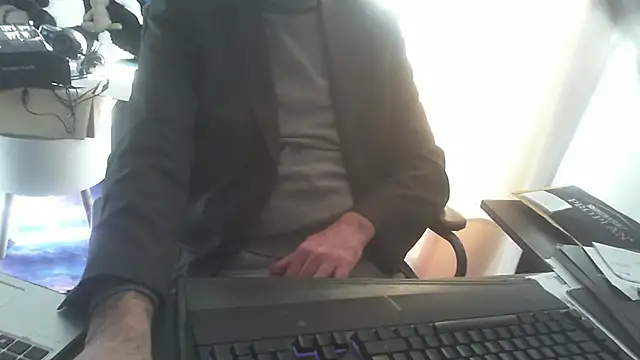 Snapshot of shyfrenchcock1 chatting on January 2025 09:37:02 AM shyfrenchcock1 online show from January 2025 09:37:02 AM