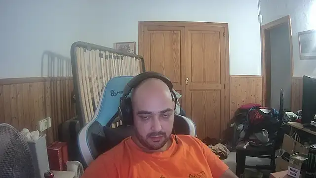 Snapshot of chicomallorca96 chatting on September 2025 02:22:02 PM chicomallorca96 online show from September 2025 02:22:02 PM