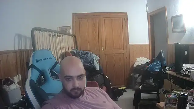 Snapshot of chicomallorca96 chatting on October 2025 01:54:02 PM chicomallorca96 online show from October 2025 01:54:02 PM