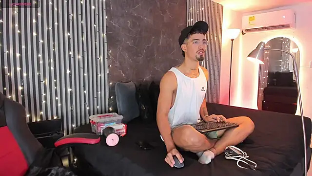 Snapshot of Duriel_ chatting on January 2025 12:27:02 PM Duriel online show from January 2025 12:27:02 PM