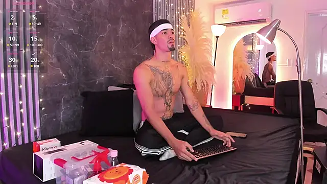 Snapshot of Duriel_ chatting on January 2025 12:36:02 PM Duriel online show from January 2025 12:36:02 PM