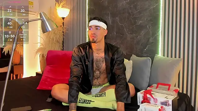 Snapshot of Duriel_ chatting on January 2025 03:00:01 AM Duriel online show from January 2025 03:00:01 AM