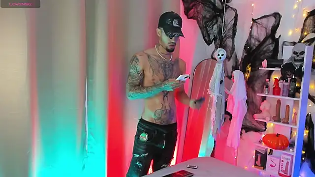 Snapshot of Duriel_ chatting on October 2025 05:46:02 PM Duriel online show from October 2025 05:46:02 PM