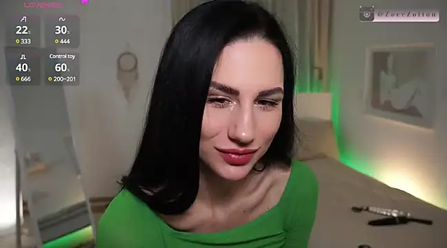 Snapshot of ZoeeZolton chatting on March 2025 08:57:01 PM ZoeeZolton online show from March 2025 08:57:01 PM