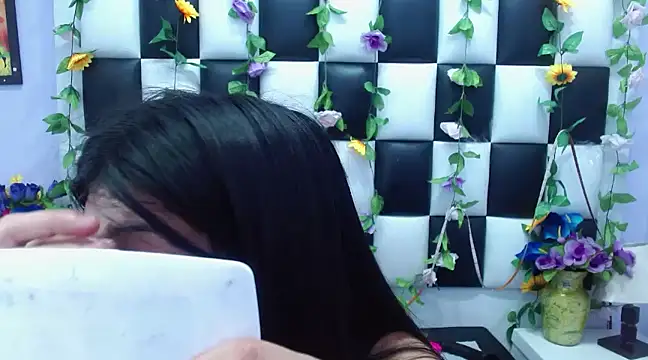 Snapshot of Morgana_Smit chatting on January 2025 01:25:02 PM Morgana Smit online show from January 2025 01:25:02 PM