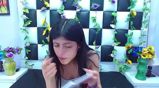 Snapshot of Morgana_Smit chatting on February 2025 01:37:02 PM Morgana Smit online show from February 2025 01:37:02 PM