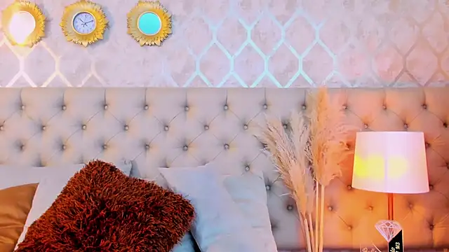 HannaBruun online show from February 2025 10:24:01 PM