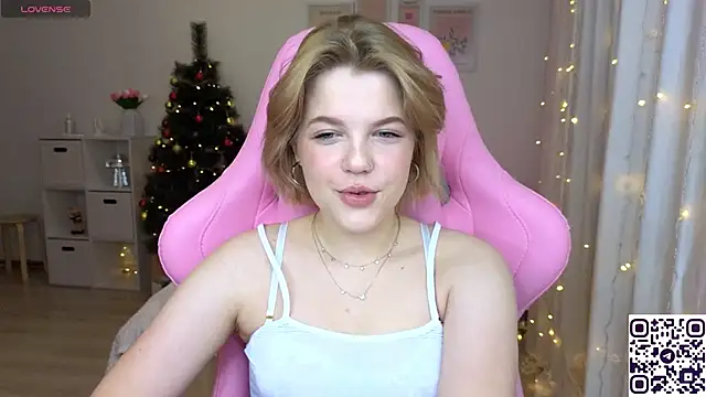 Snapshot of Maya_Rave chatting on December 2024 03:14:02 AM Maya Rave online show from December 2024 03:14:02 AM