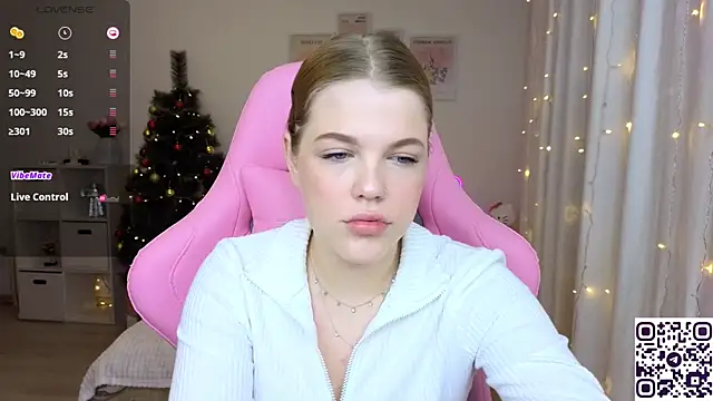 Snapshot of Maya_Rave chatting on December 2024 03:14:02 AM Maya Rave online show from December 2024 03:14:02 AM