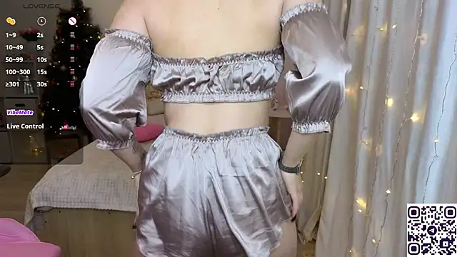 Snapshot of Maya_Rave chatting on December 2024 06:28:01 AM Maya Rave online show from December 2024 06:28:01 AM