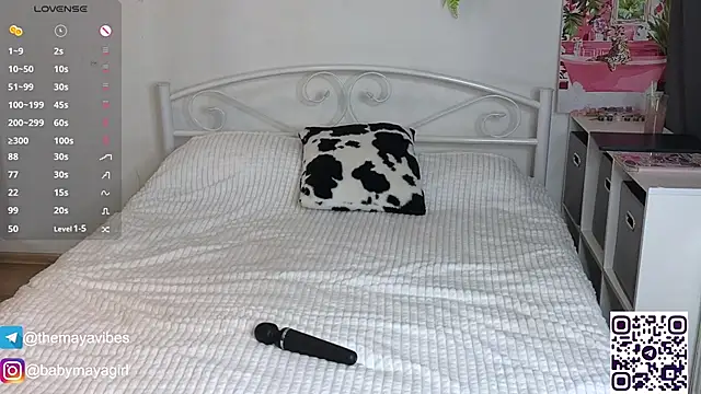 Snapshot of Maya_Rave chatting on September 2025 03:51:01 AM Maya Rave online show from September 2025 03:51:01 AM