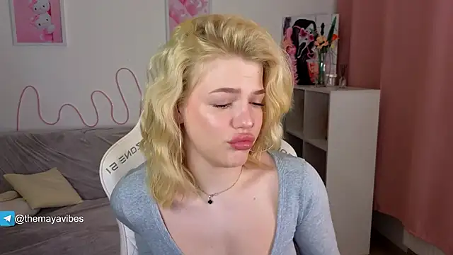 Maya Rave online show from March 2026 03:19:01 AM