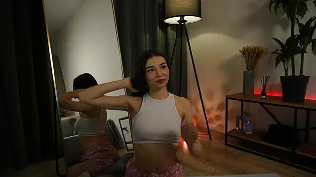 Kelly Haren online show from February 2025 08:37:01 PM