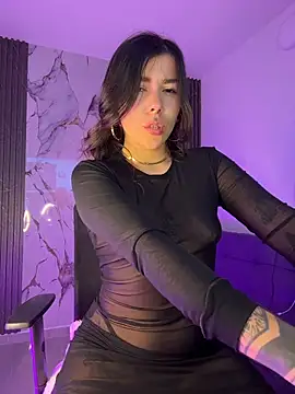 luccianagreyy online show from May 2026 12:13:02 PM