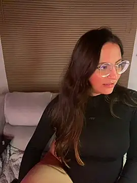 Snapshot of PoliBenett_ chatting on February 2025 08:57:02 AM PoliBenett online show from February 2025 08:57:02 AM