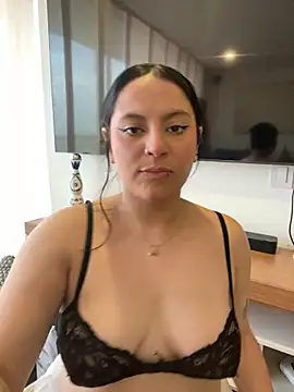 Snapshot of PoliBenett_ chatting on February 2025 09:13:02 PM PoliBenett online show from February 2025 09:13:02 PM